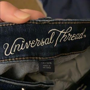 Universal thread jeans